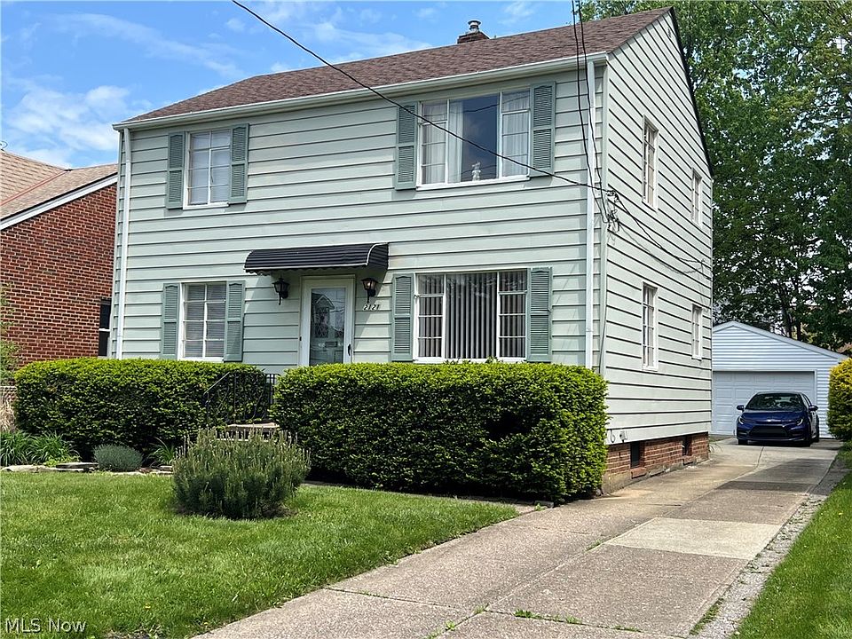 1st image of 2119 Warren Rd
