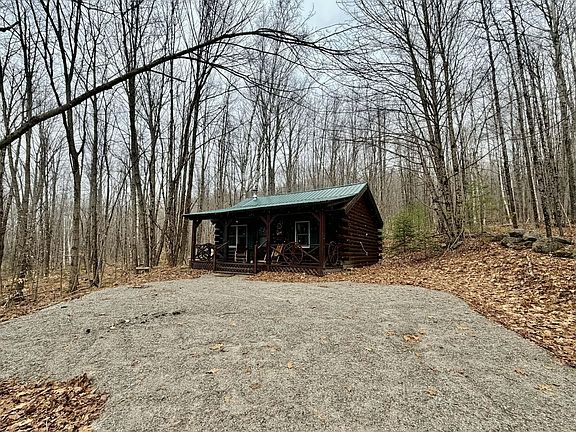 2nd image of 24 Blueberry Hill Road