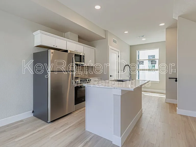 4100 E Warren Ave #5 — Photo 6