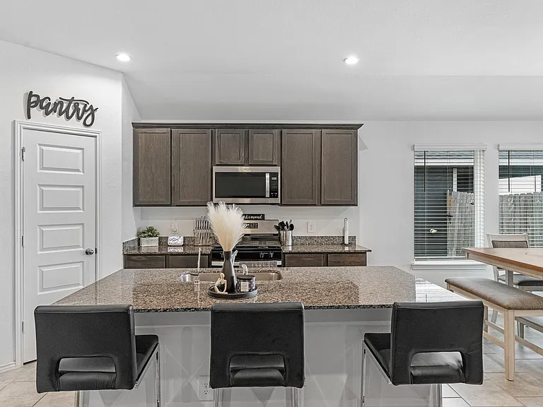 7534 Cynomys Ct — Photo 10