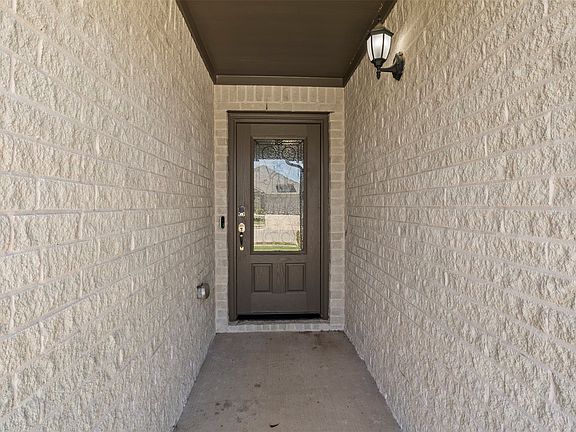4th image of 2305 Mount Olive Ln
