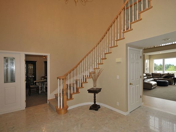 Vaulted formal entry