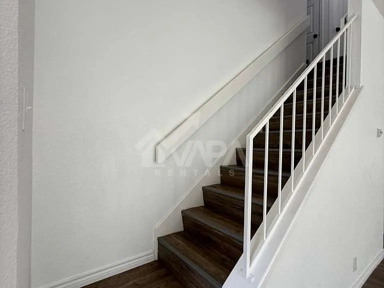 8750 Shallow Ridge Dr — Photo 9