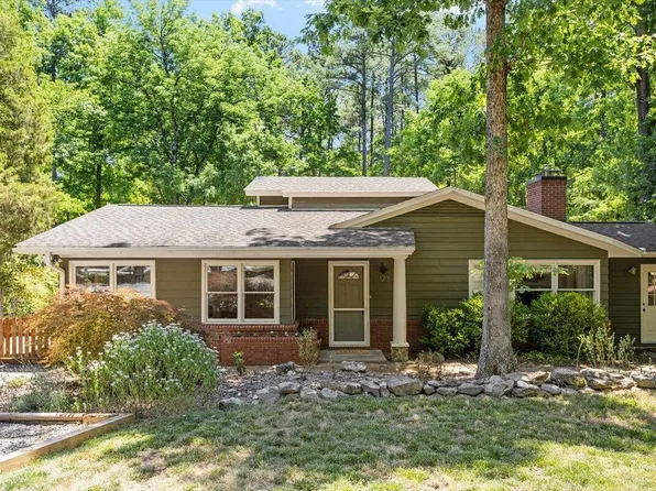 123 Windsor Cir, Chapel Hill, NC 27516