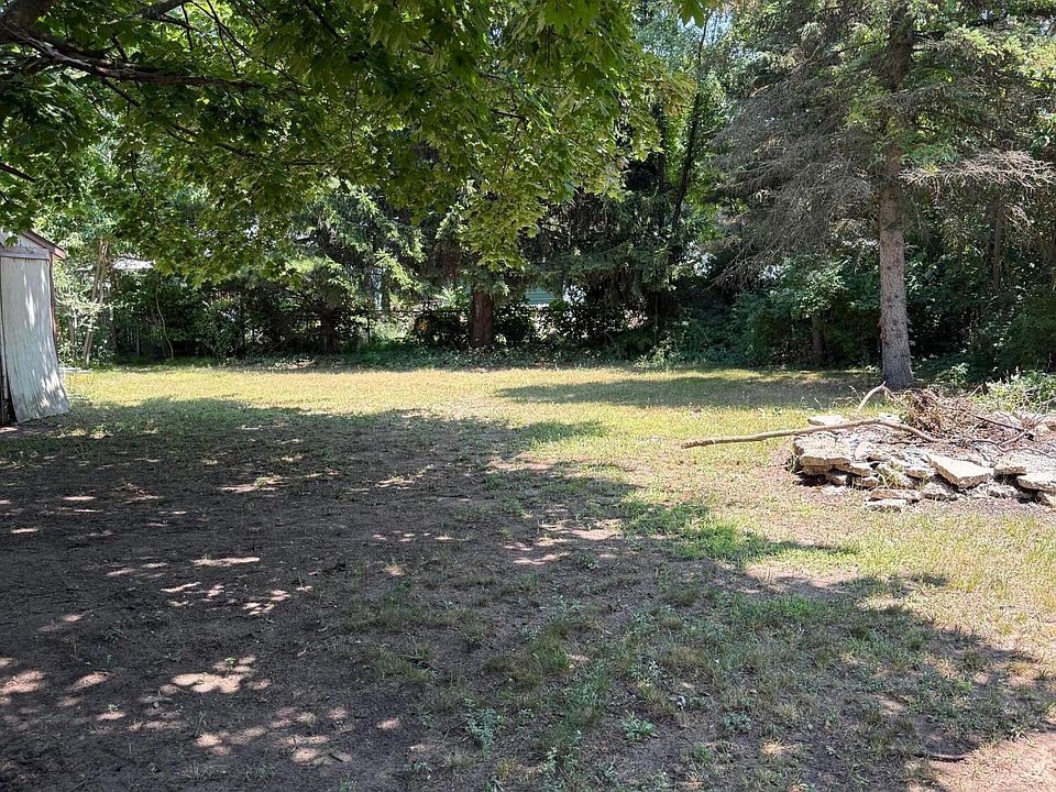 2754 Huizenga St, Muskegon, MI 49444 | Zillow