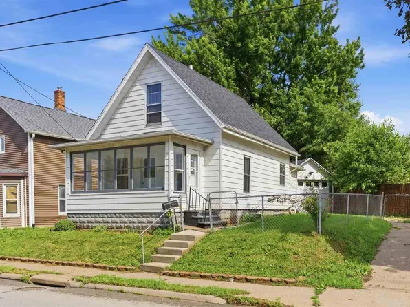 1214 E 2nd St, Muscatine, IA 52761