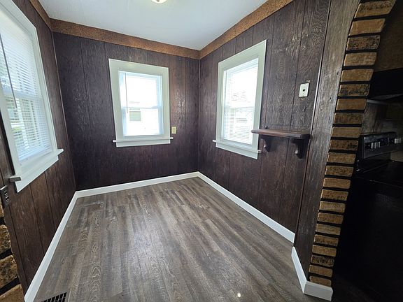 5th image of 1212 Forest Ave