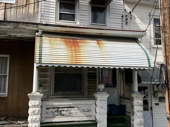 516 Sunbury St, Minersville, PA 17954