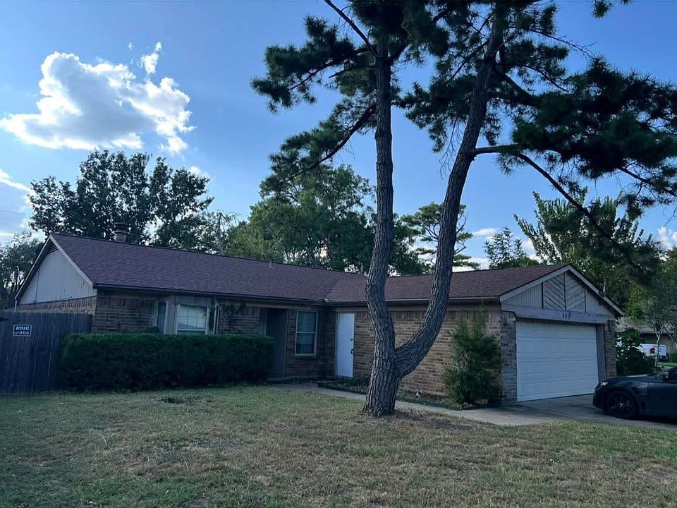 1st image of 802 Matthews Ct