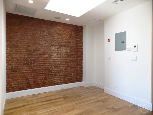 Rented by Blue Egg Realty Corp | media 11