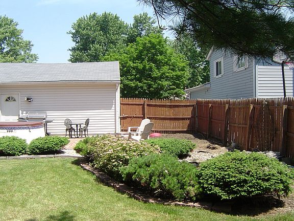 2nd image of 7006 Scottsford Pl