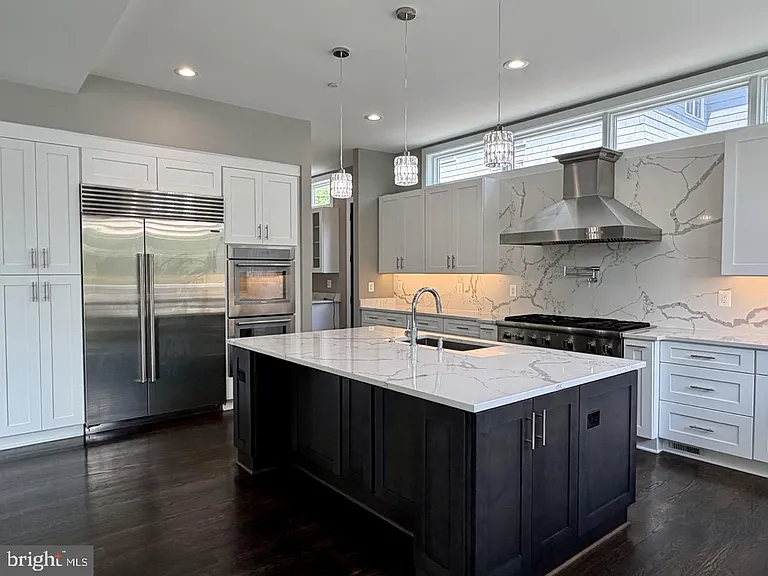 5514 McKinley St — Photo 3