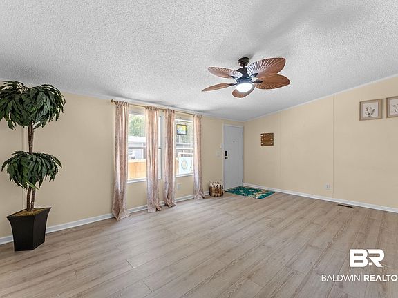 4th image of 25231 Pompano Dr