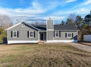 1004 Ridgecrest Ln, Jacksonville, NC 28546
