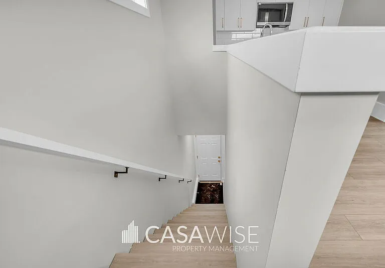 1059G Berg Pl #GS — Photo 8