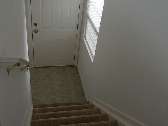 3rd image of 2437 Edgewater Dr APT 8
