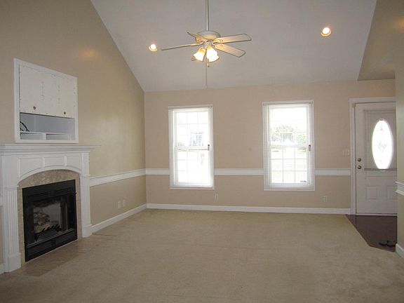 5th image of 209 Woodcroft Dr
