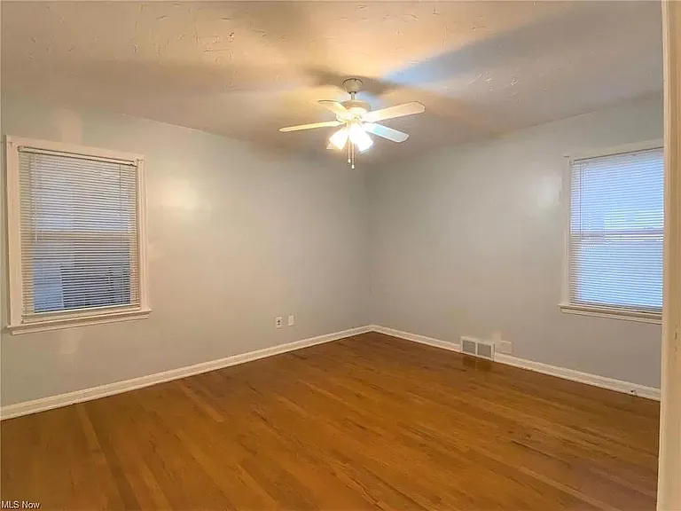 24108 E Silsby Rd — Photo 5