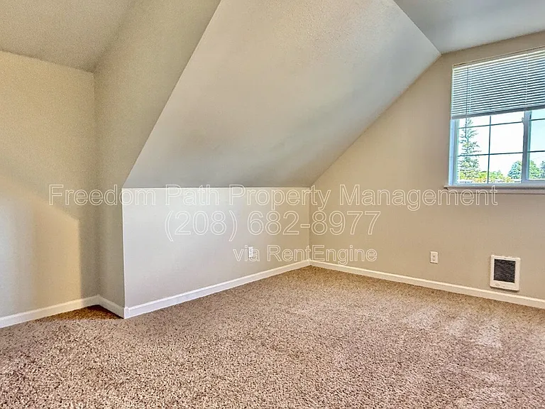 1212 E Sherman Ave — Photo 8