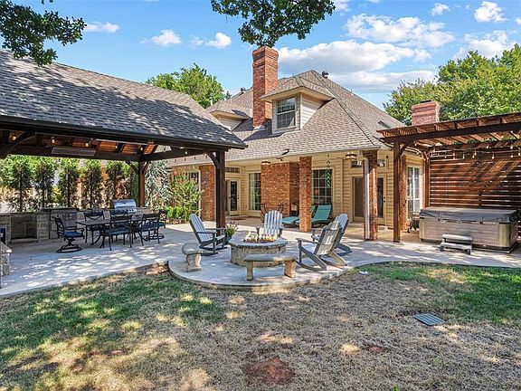 5th image of 1901 Mission Hills Cir