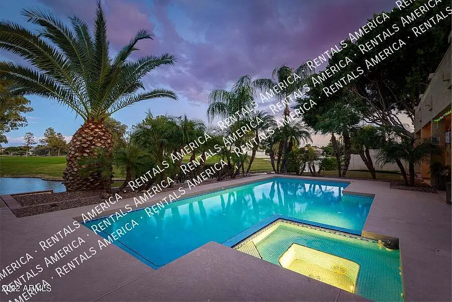 Renovated 5 Bedroom In Waters Edge @ Ocotillo — Photo 2