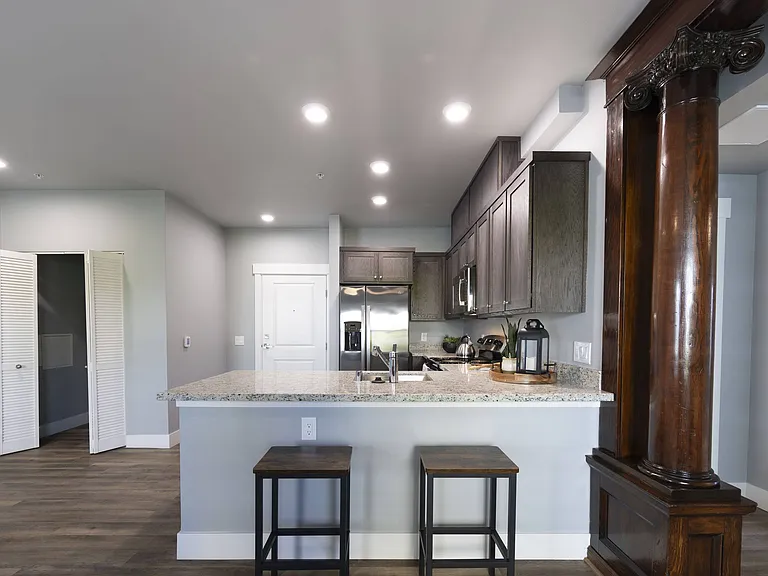 ONE18 West Street Residential — Photo 38