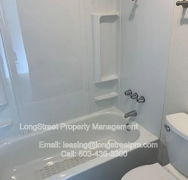 3161 N Shore Dr SE #4 — Photo 17