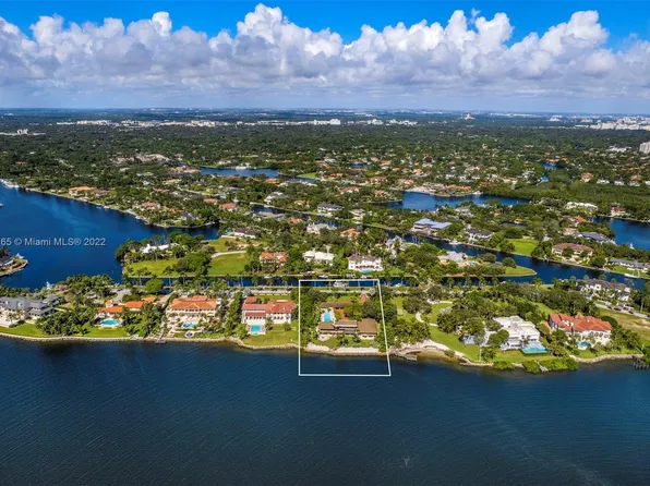 140 Arvida Pkwy, Coral Gables, FL 33156