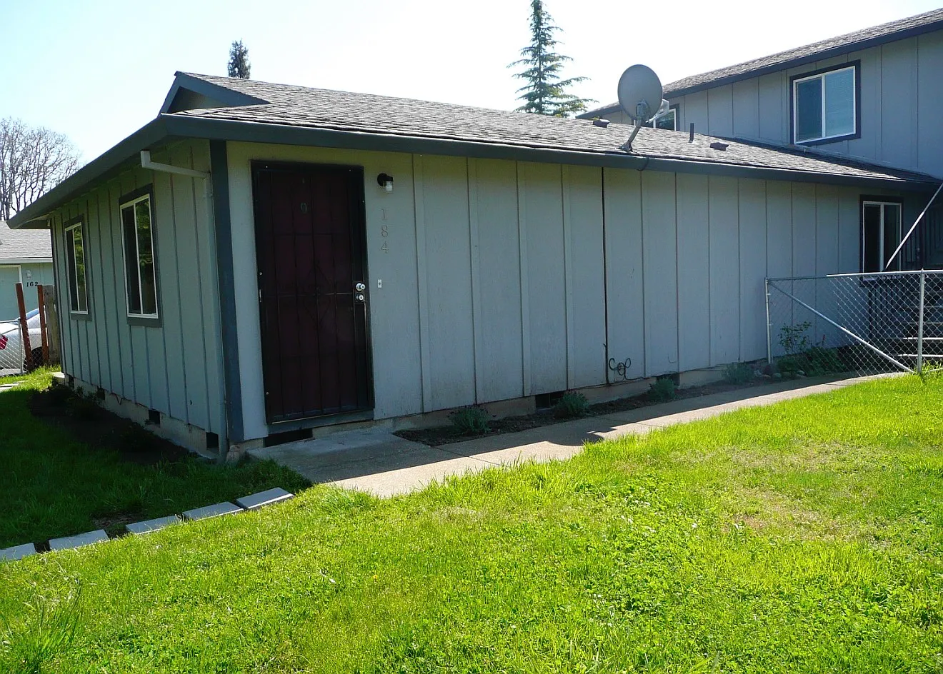 3 bed, 1000 sqft, $1,945 — Photo 2