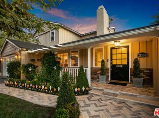 21906 Viscanio Rd, Woodland Hills, CA 91364