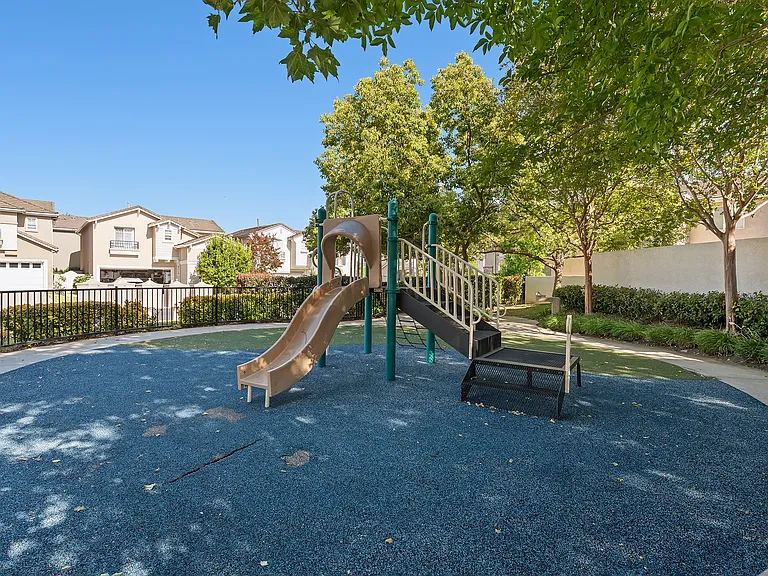 30845 Grenoble Ct — Photo 20