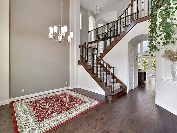 4th image of 470 Bristlecone Dr
