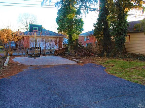 2nd image of 208 E Beechwood Ave