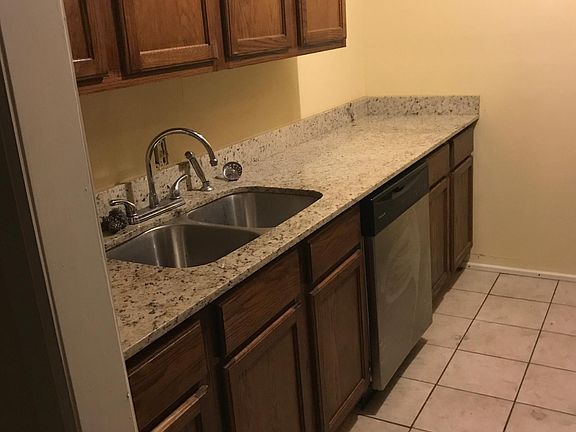 3rd image of 431 Carrie Dr APT 13