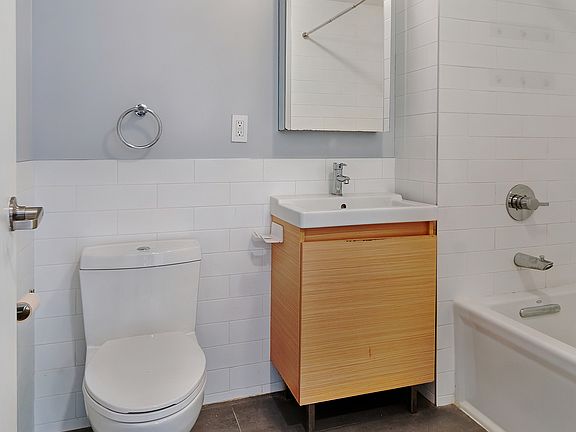 5th image of 111 Clarkson Ave APT 3A