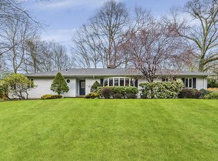 682 Park Ave, Huntington, NY 11743