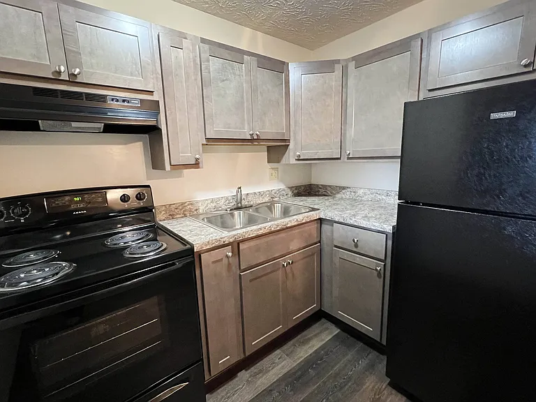 Forest Creek Apartments — Photo 28