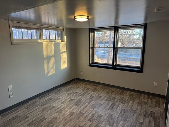 4th image of 542 Hazel St N APT 1