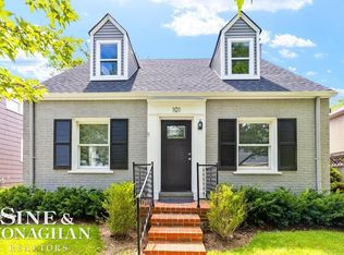 101 Mapleton Rd, Grosse Pointe Farms, MI 48236