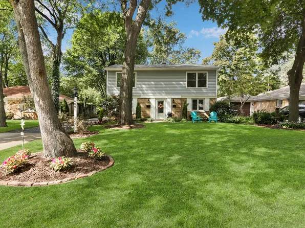 609 Riverside Dr, Libertyville, IL 60048