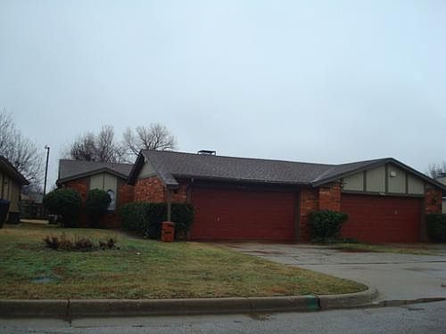 1st image of 556 SW 93rd St