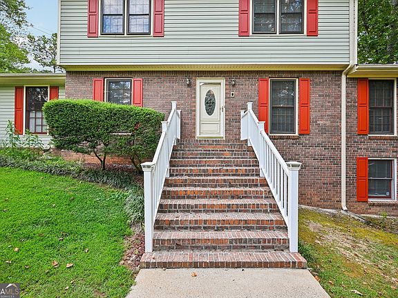 3rd image of 6092 Lakeshore Dr SE