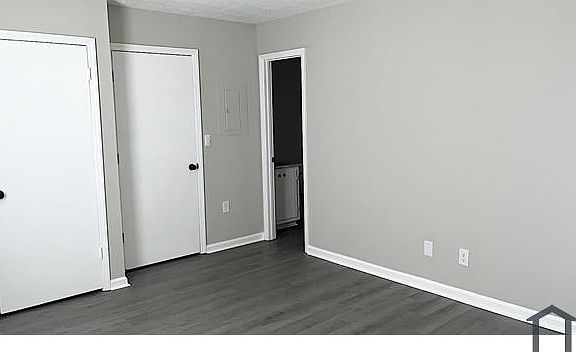 4th image of 3212 Summer Pl #9