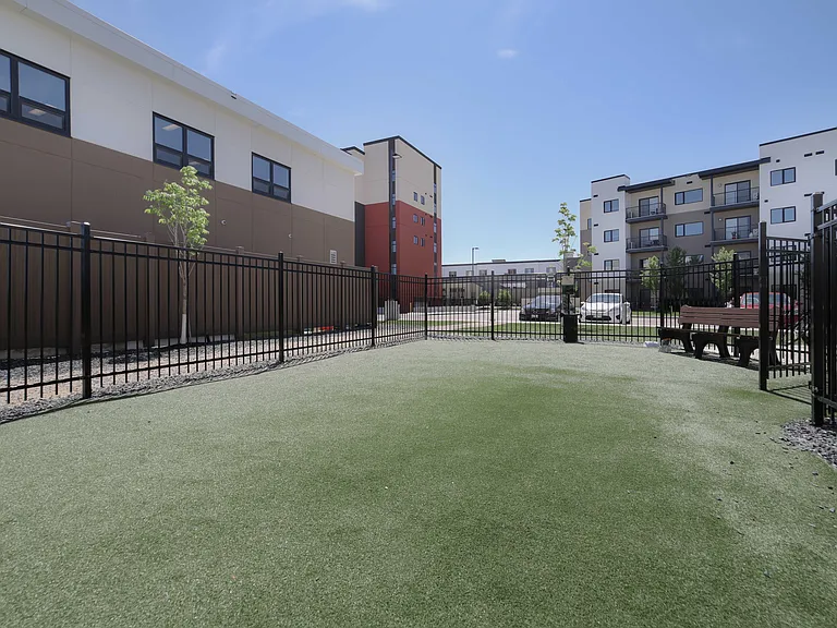 703 Sterling Lyon Pkwy — Photo 32