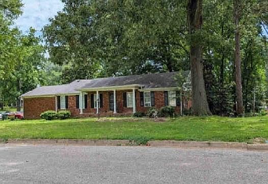 2nd image of 3152 Glenfinnan Rd