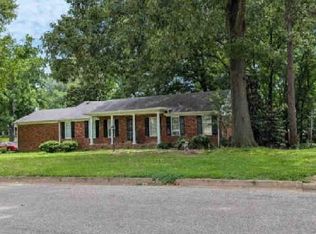 3152 Glenfinnan Rd, Memphis, TN 38128