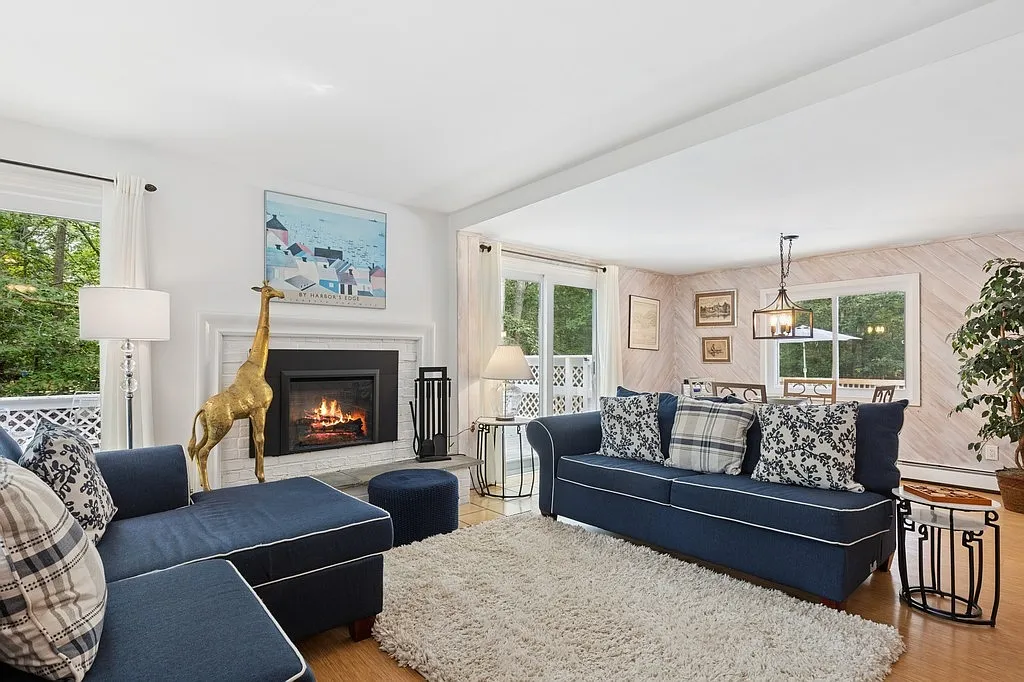 Woodland Serenity Meets Coastal Chic in the Hamptons — Photo 4