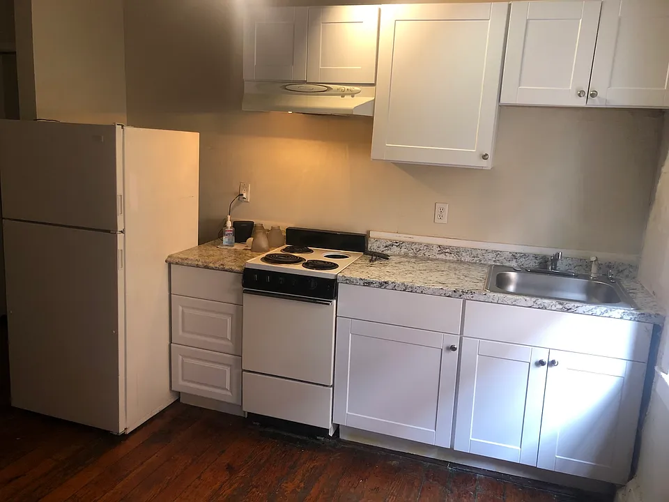 23 S Stricker St #2R