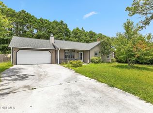 145 Glenwood Dr, Hubert, NC 28539
