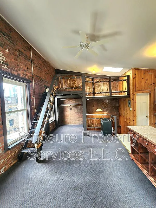 1 bed, 1.0 bath, 400 sqft, $1,300 — Photo 4